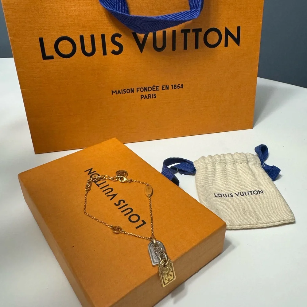 Louis Vuitton Bracelet with gift packaging - Picture 5 of 8